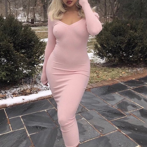 Dresses & Skirts - Blush Pink Midi Dress